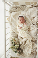 Load image into Gallery viewer, Lil Legs - Bouquet footie, bonnet and blanket - Cream