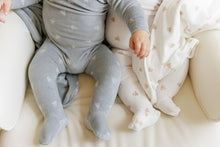 Load image into Gallery viewer, Ely&#39;s &amp; Co Velour Leaf Pattern Footie &amp; Bonnet - Ivory Boy