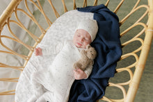 Load image into Gallery viewer, Ely's &amp; Co Printed Floral Star Footie &amp; Beanie - Ivory Stars