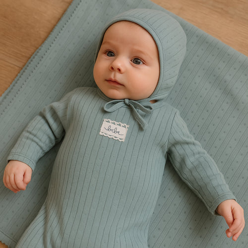 Maniere Bebe Pointelle Footie & Bonnet - Blue