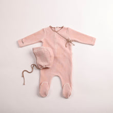 Load image into Gallery viewer, Bee and Dee Classic Stitch Velour Footie &amp; Bonnet - Rose