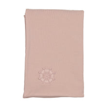 Load image into Gallery viewer, Bee and Dee Embossed Footie, Beanie &amp; Blanket - Pink Smoke