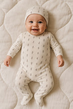 Load image into Gallery viewer, Maniere Printed Floral Footie &amp; Beanie - Off White