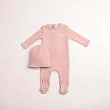 Load image into Gallery viewer, Bee and Dee Sweet Cutout Footie &amp; Beanie - Tea Rose