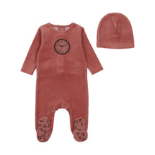 Load image into Gallery viewer, Bee and Dee Clock Velour Footie, Beanie &amp; Blanket - Rhubarb