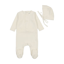 Load image into Gallery viewer, Bee and Dee Velour Pleated Footie, Bonnet &amp; Blanket - Ivory