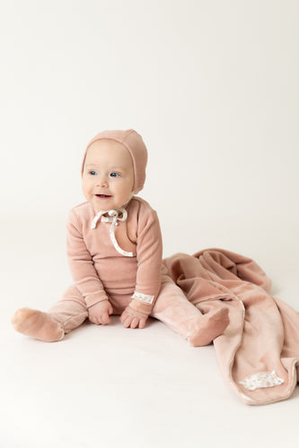Bee and Dee Whimsical Bloom  Patch Velour Footie & Bonnet - Rose