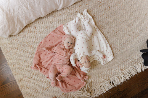 Ely's & Co Velour Leaf Pattern Footie & Bonnet - Pink